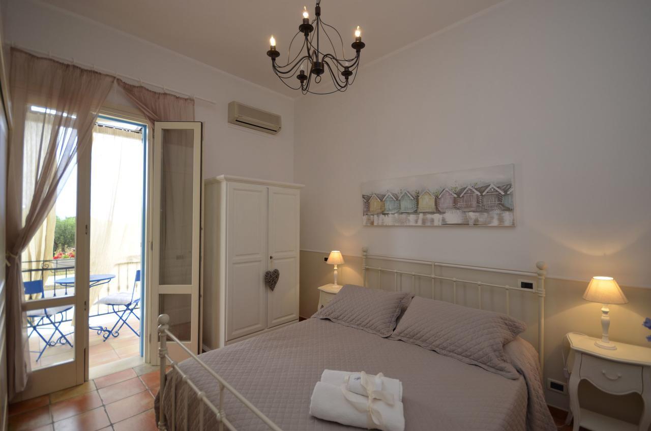 Catarin Comfort Rooms กัสเตลลุซโซ ภายนอก รูปภาพ
